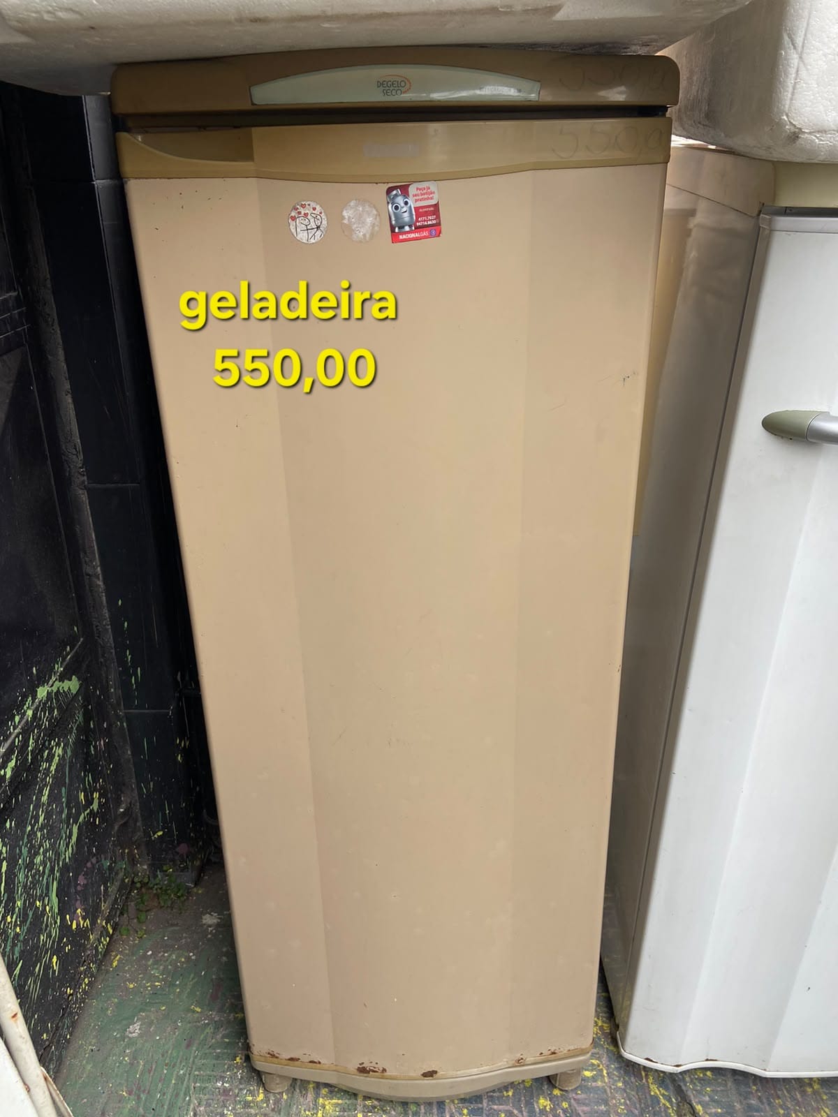 Geladeira com gelamento a seco